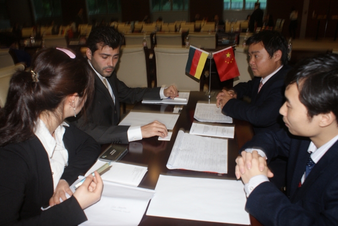 11家德國企業(yè)來高新區(qū)相親—億度網絡與德國企業(yè)合作洽談3.jpg