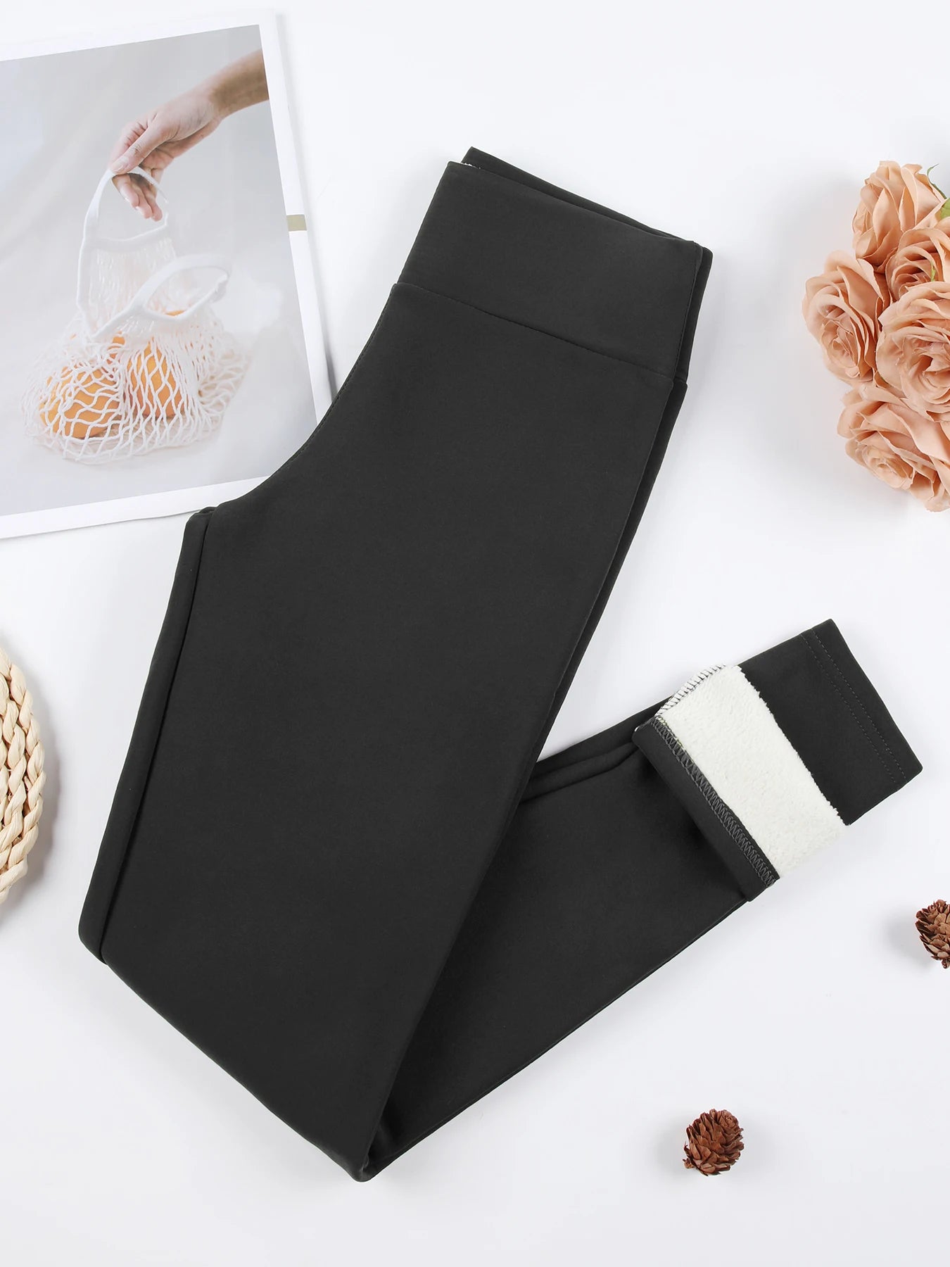 Women's Velvet High Waist Leggings Winter Thermal Thick Warm Stretchy Pants Cold-Resistant Slim Fit Comfortable Trousers