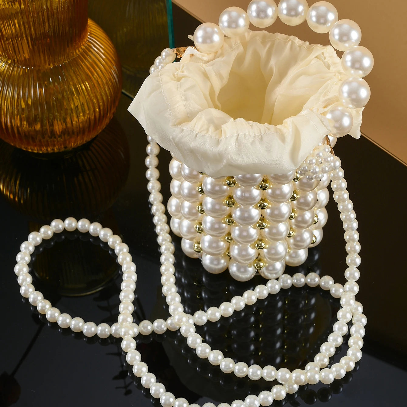 Women's Luxury Pearl Handbag Elegant Handmade Pearl Bucket Bag Detachable pearl chain shoulder Bag Dinner Party Evening Gown Bag